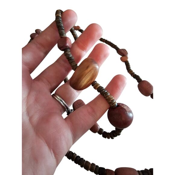 Vintage Mid Century Artist Made Single Strand Wooden Beaded necklace Pink Brown - Picture 5 of 5